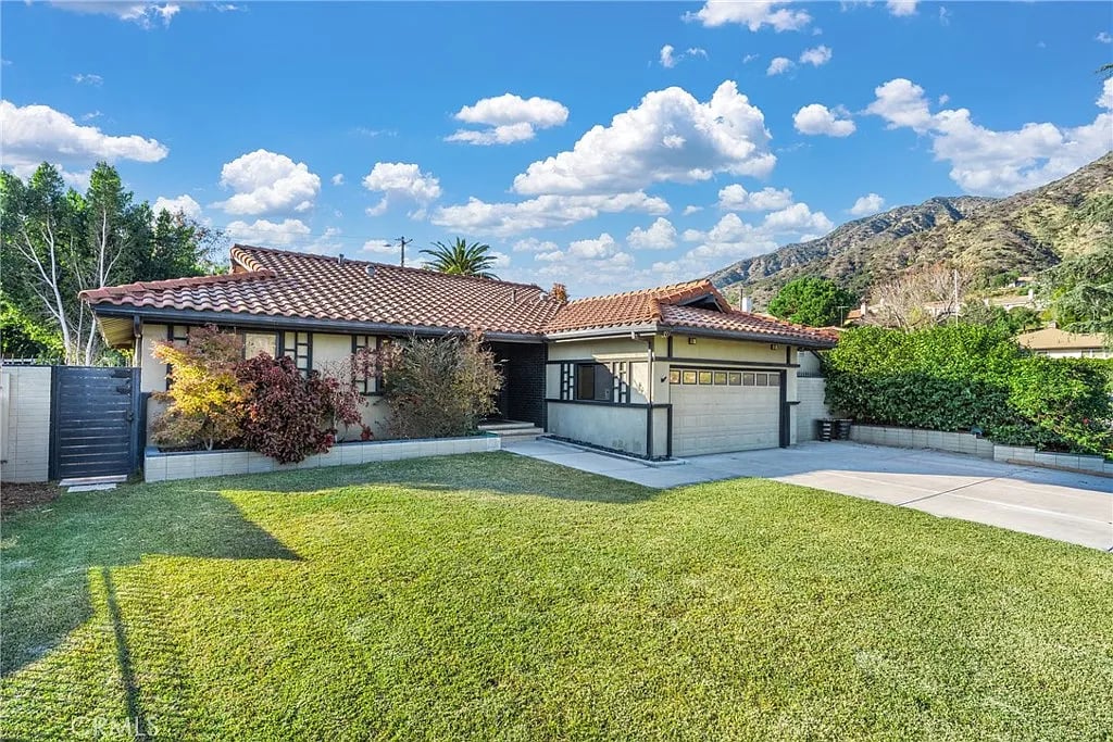 331 Tocino Dr