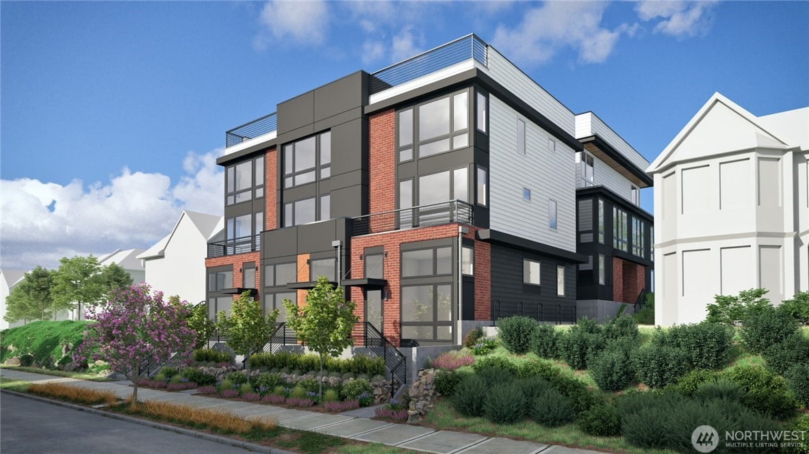 2368 Franklin Avenue E #B