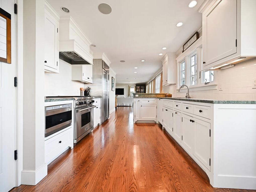 114 Hines Point