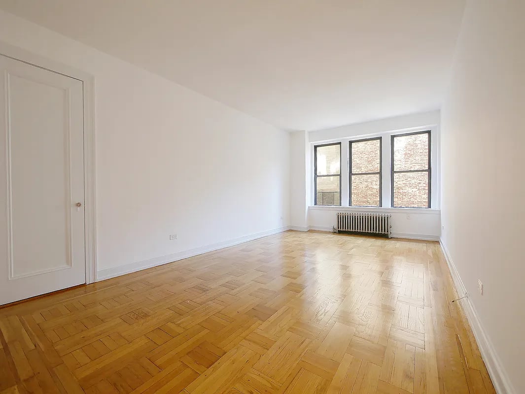 276 Riverside Drive, #6-A