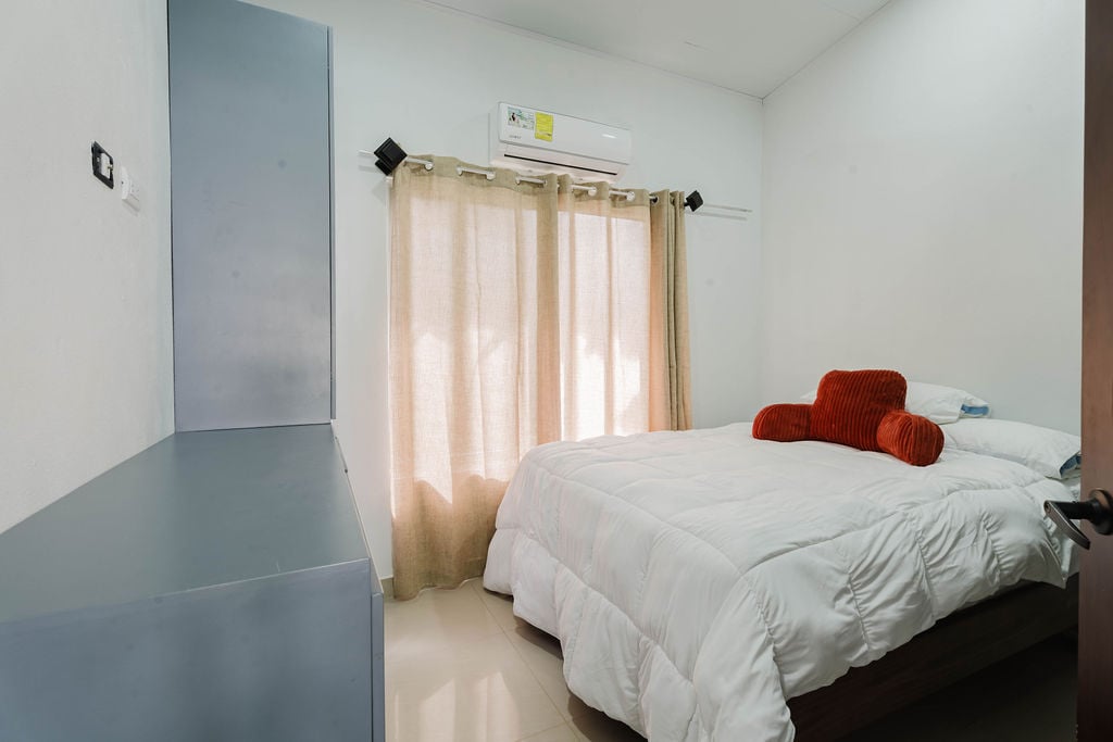 4 Boutique Rental Villas Plus Main House with Private Pool