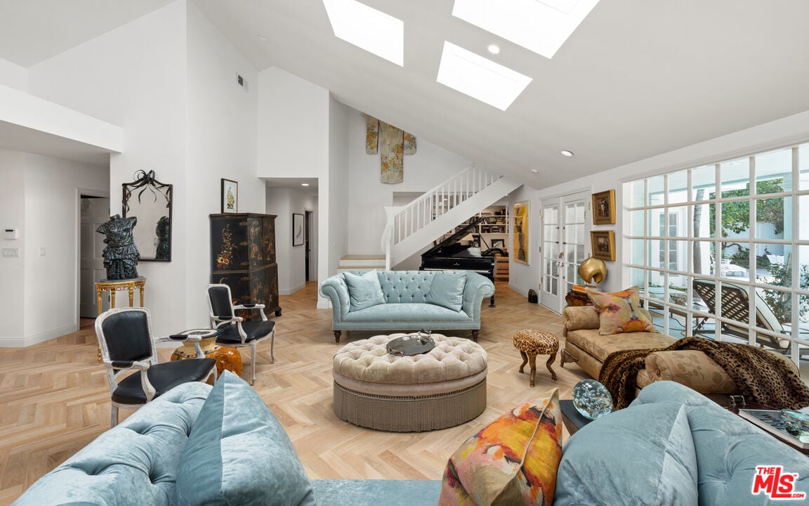2247 COLDWATER CANYON DR