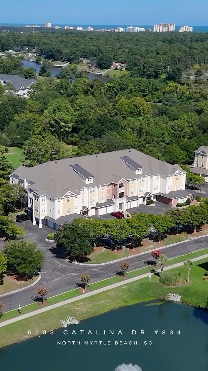 Looking for a condo in Barefoot Resort & Golf?