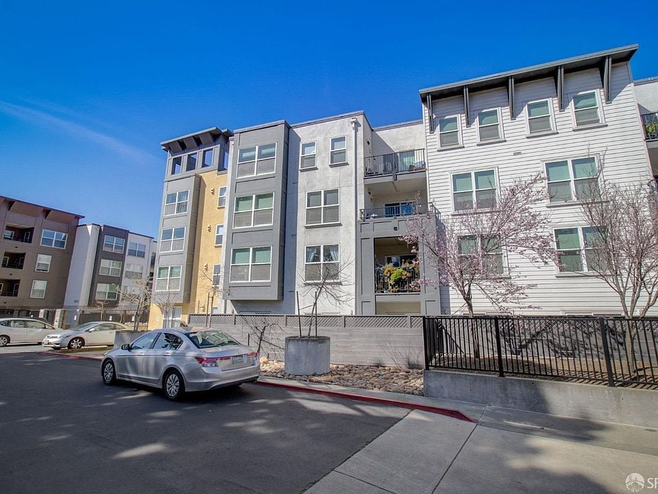 8100 Oceanview Terrace #402, San Francisco, CA  94132