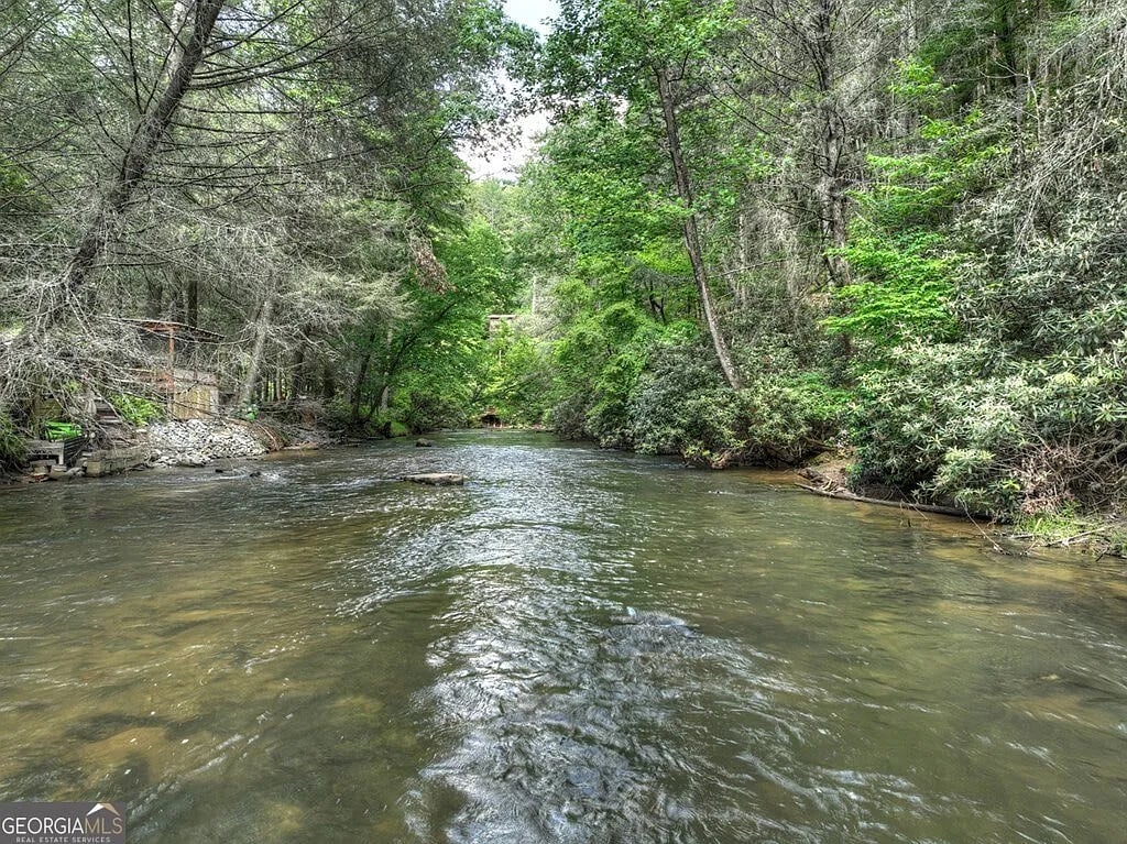 56 River Bend Trl