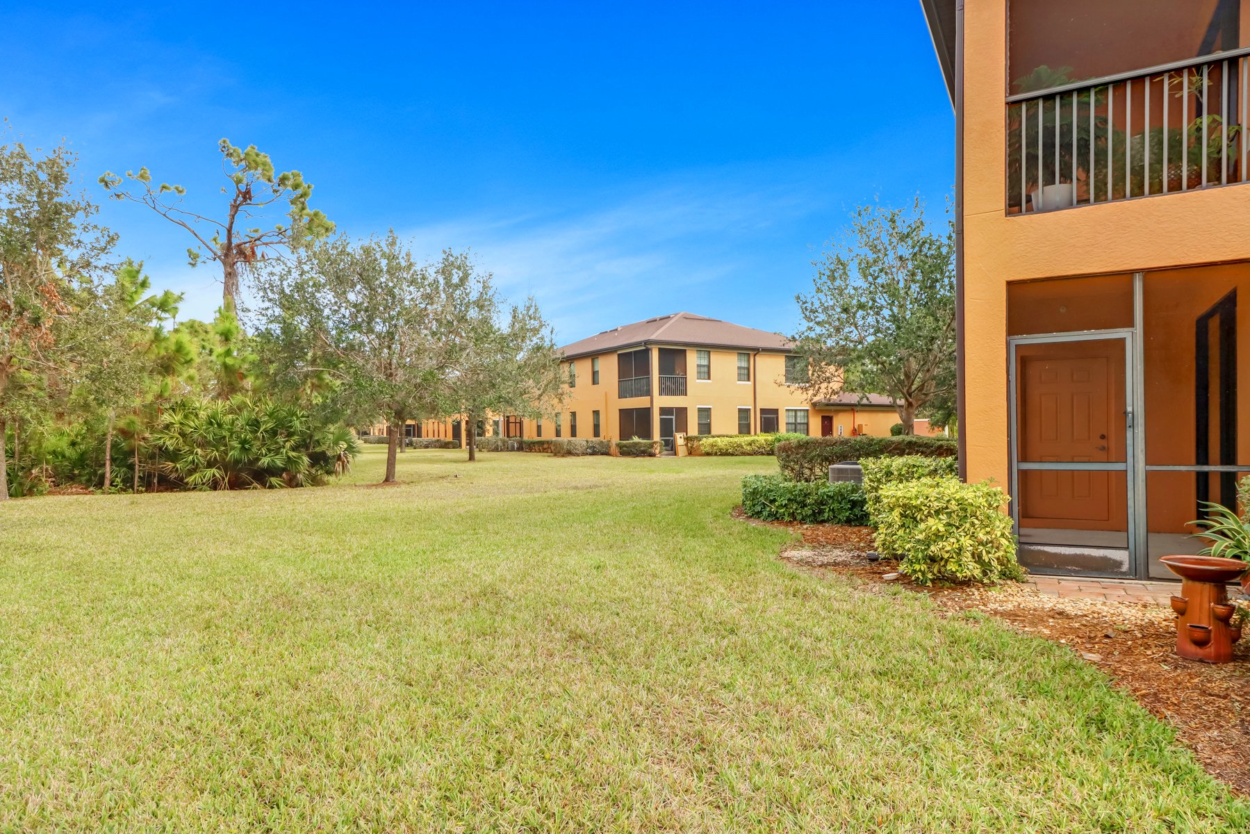 3788 Pino Vista Way #1