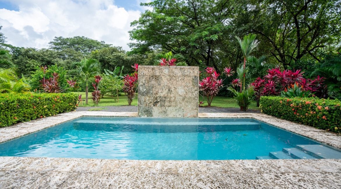 Casa Rio, Two homes + Two Pools on 1.5 Acres!