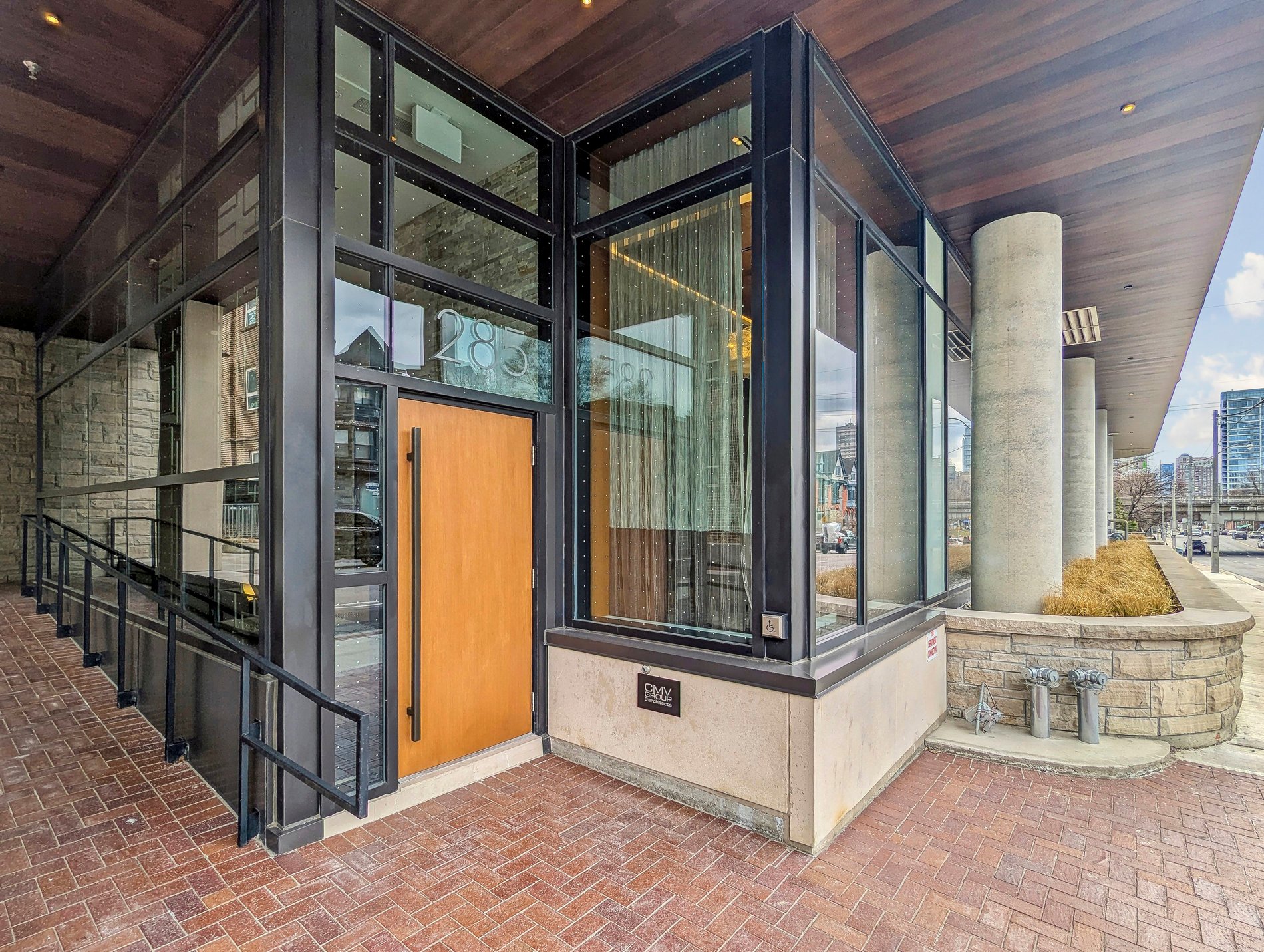 285 Avenue Road #601