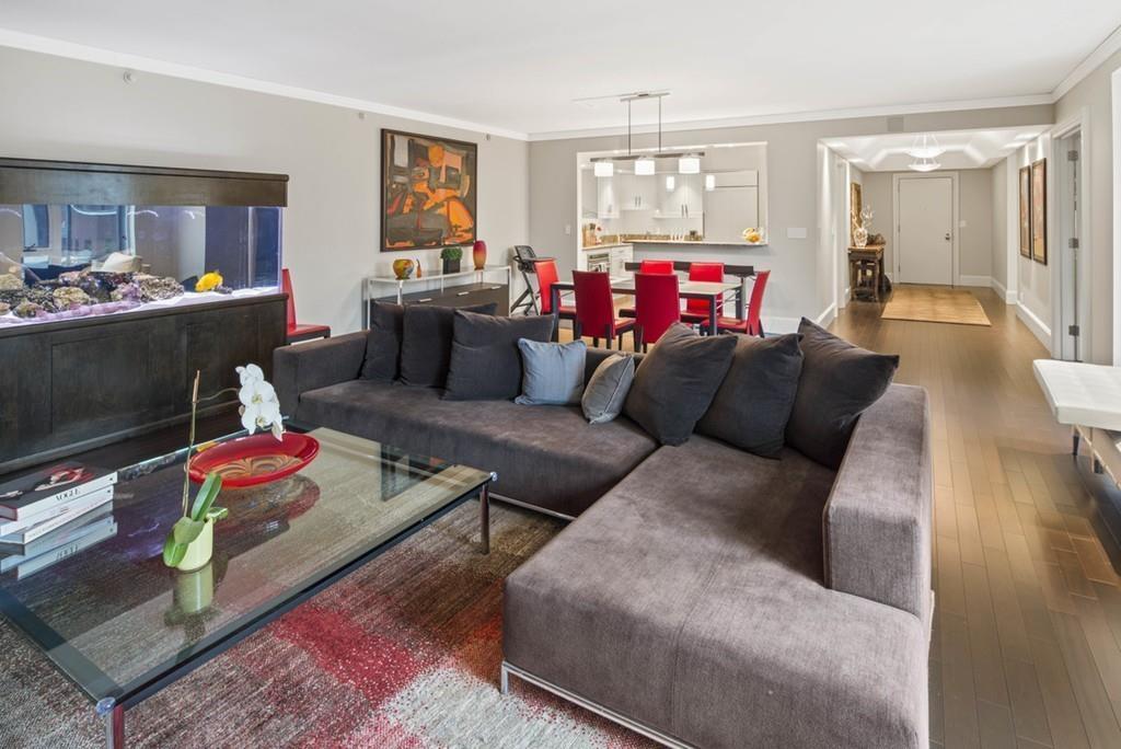 220 Boylston St, #1208