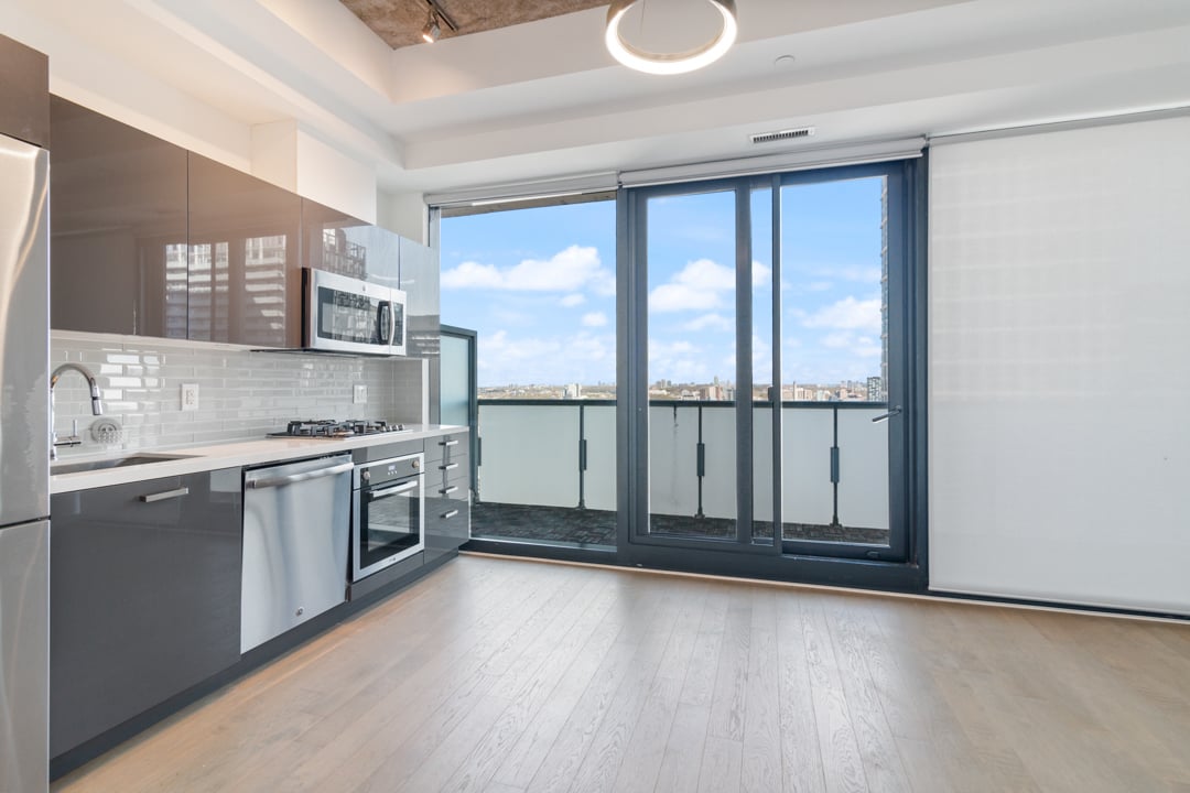 11 Charlotte St #Ph05