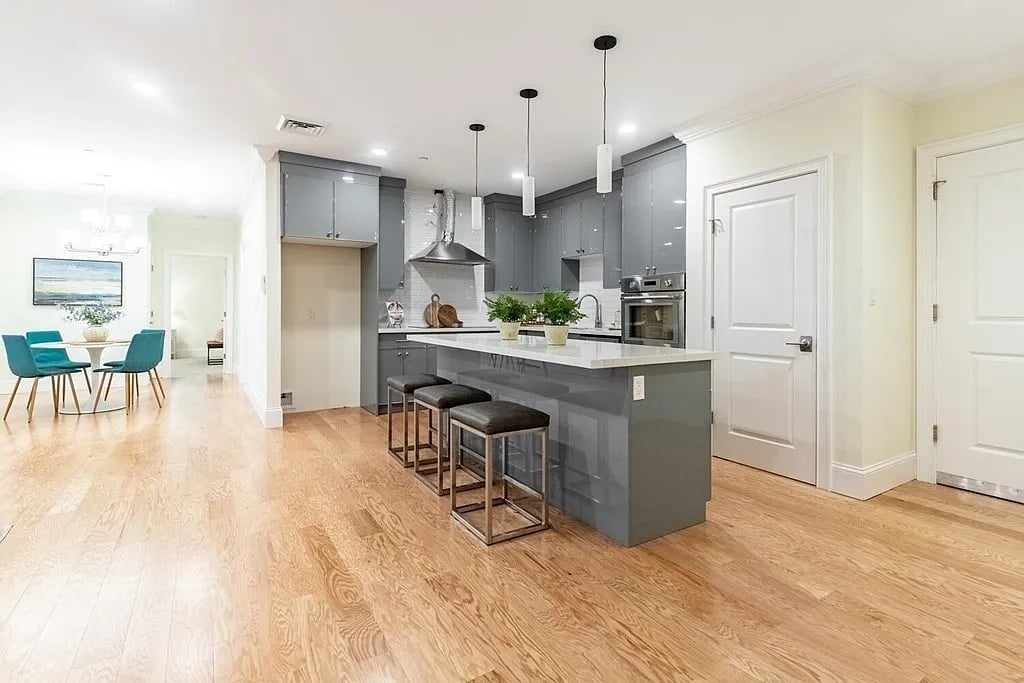 40 Elmwood Ave, #6