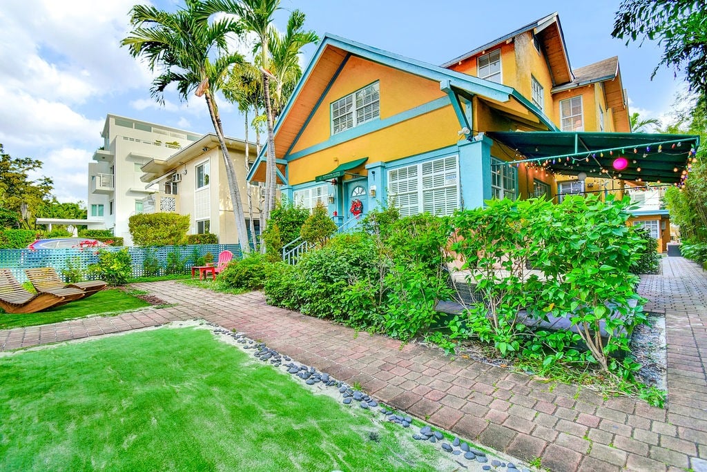 Boutique South Beach Hotel Sells by Luca Migliore