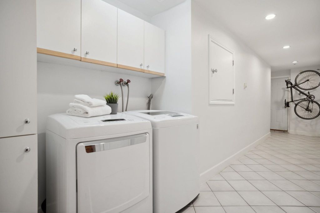 116 W 46th Ave