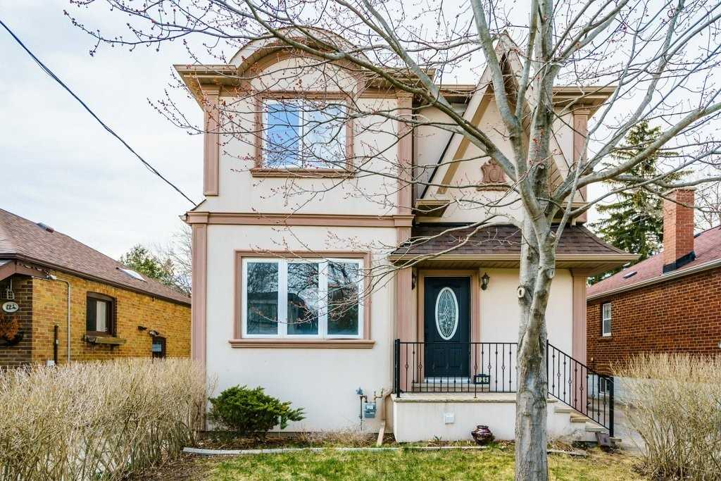 126 Meighen Ave
