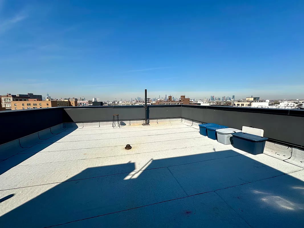 254 Melrose St 4B