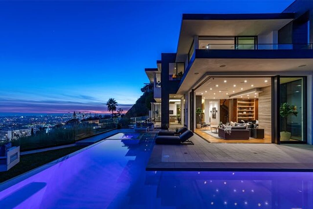 House Aurora