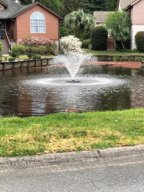 115 Grand Oaks Ln