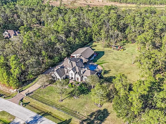5015 Ossineke Ct