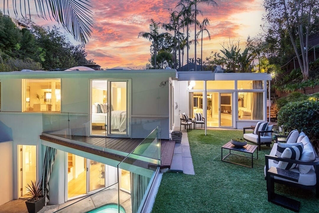 Halo Manor, Braeridge Dr, 90210