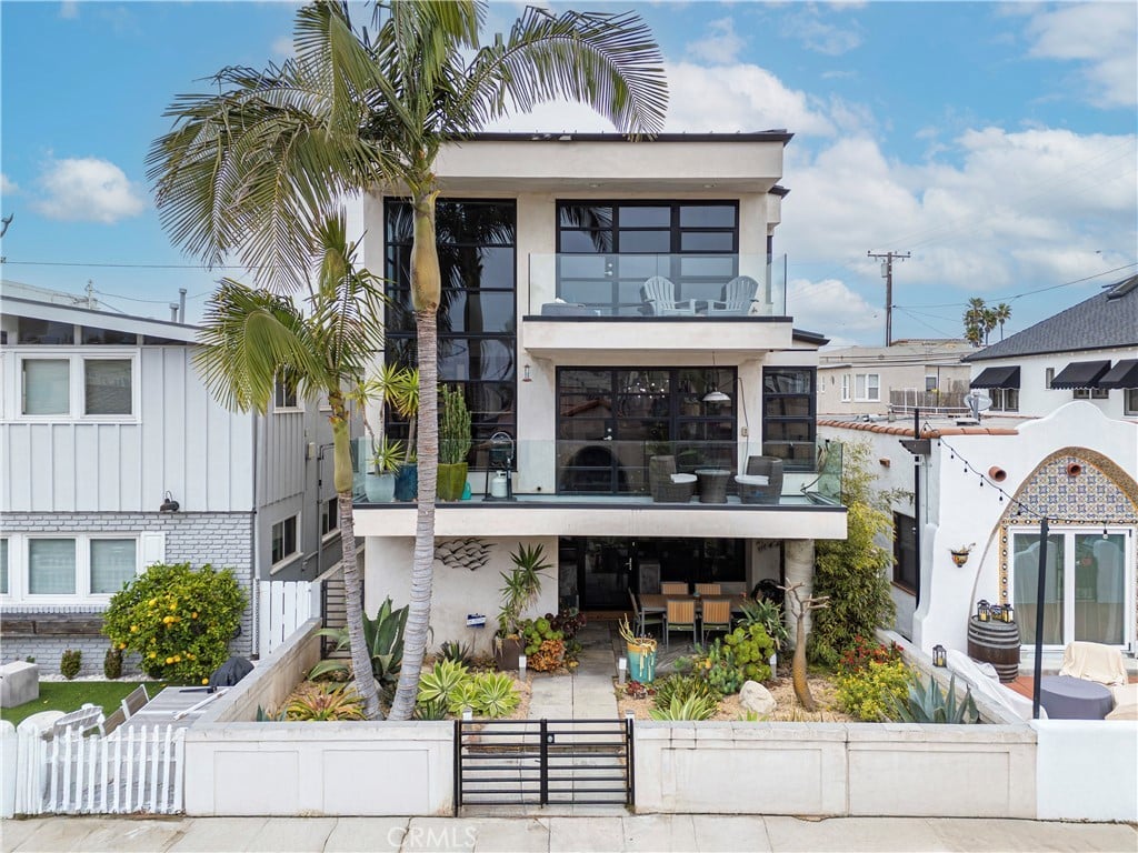179 Santa Ana Ave