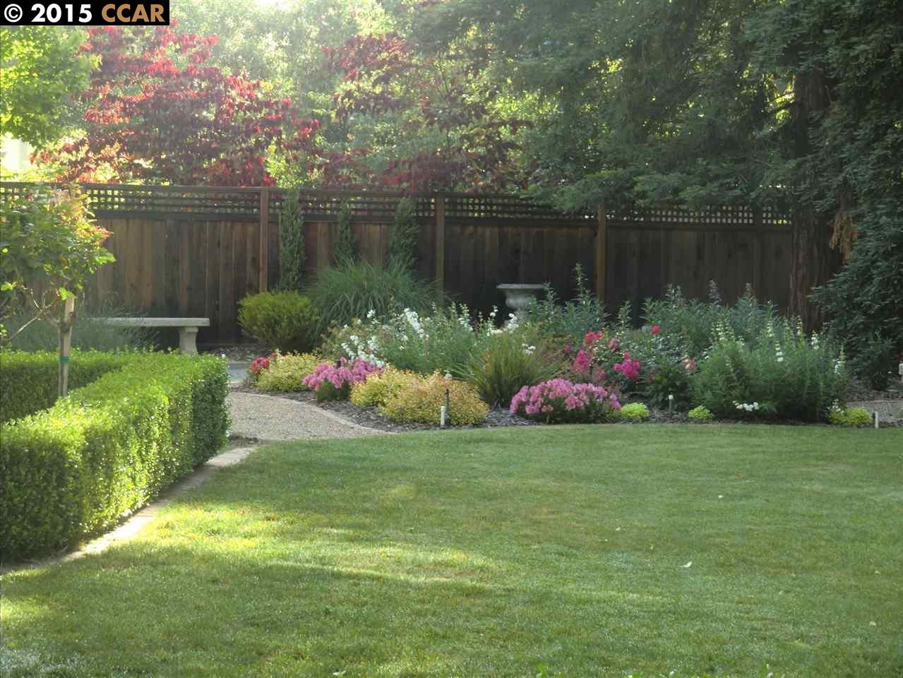 4 Corwin Dr