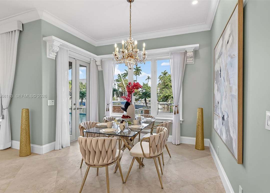 628 Coral Way