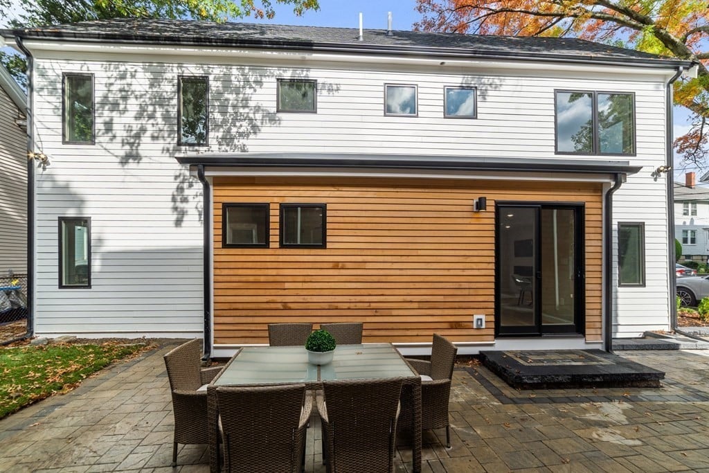 90 Holworthy St Cambridge, MA 02138