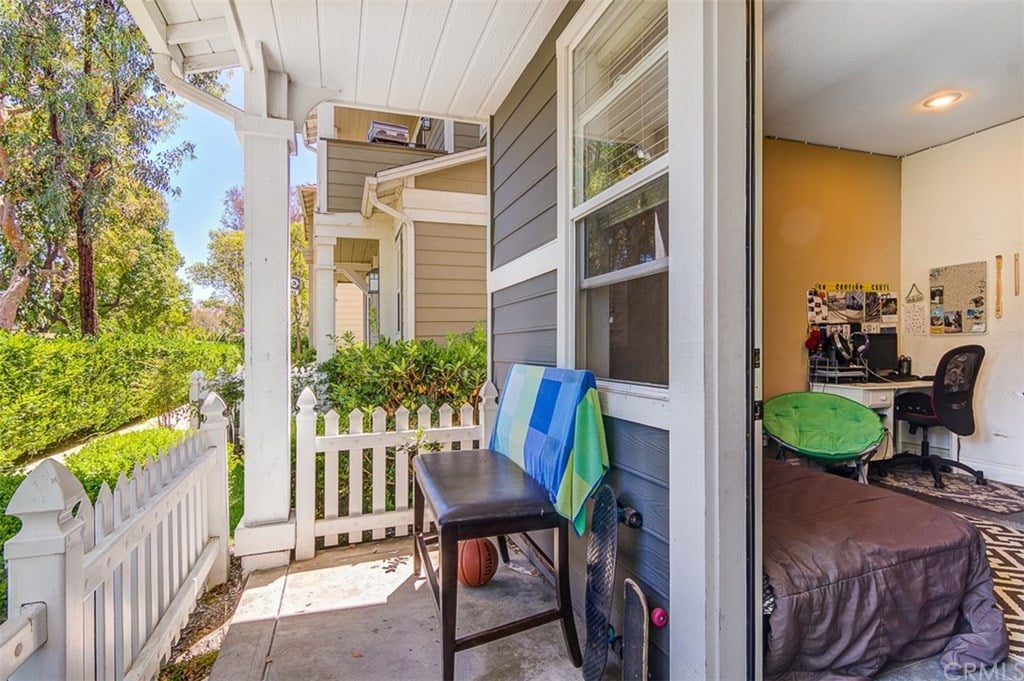 7461 Shelter Cove Cir