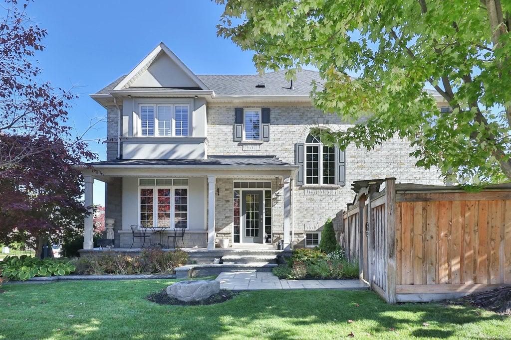 2151 Bingley Cres