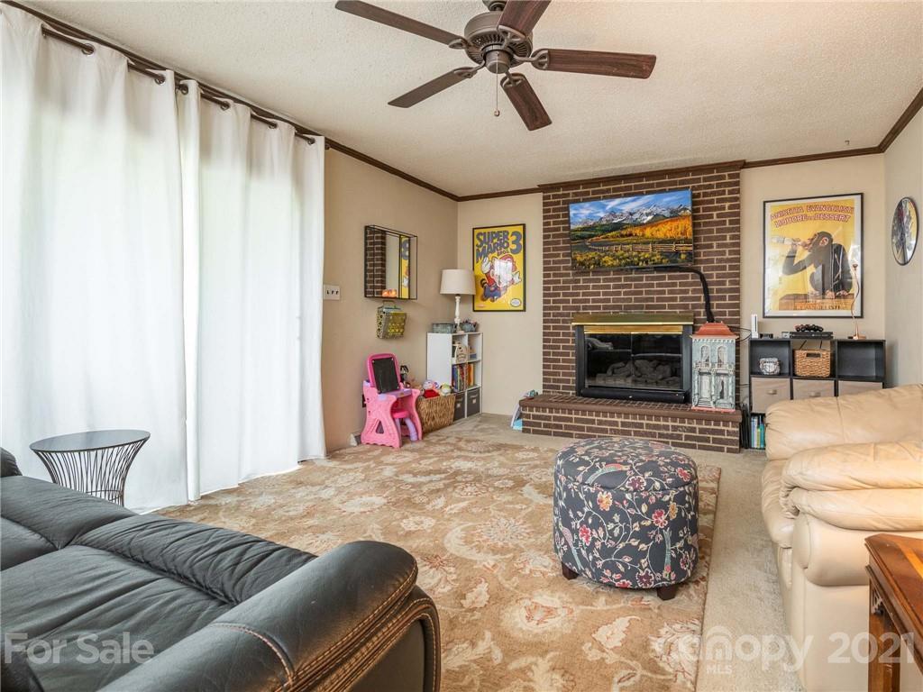 10116 Windrift Rd