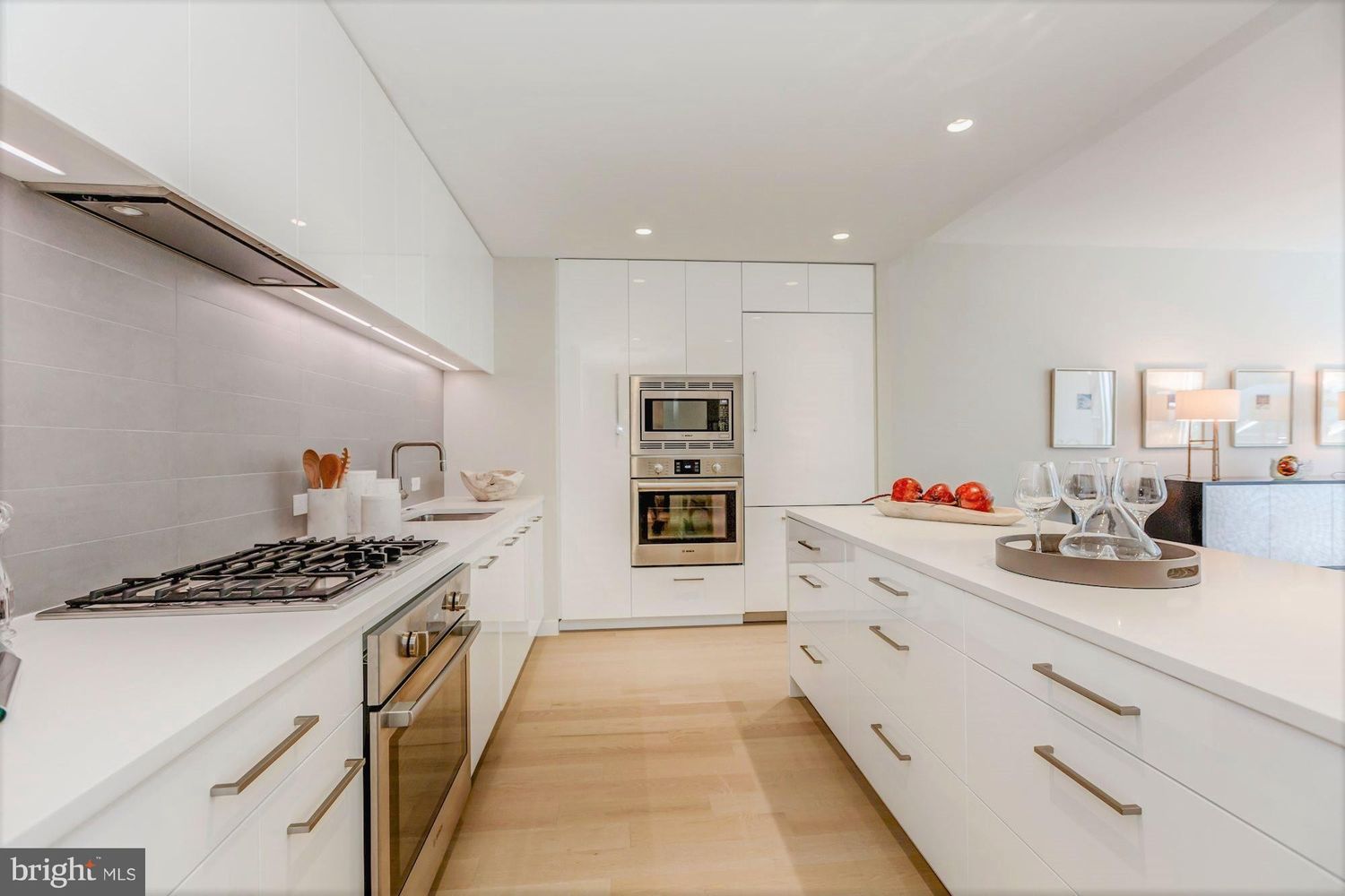 1111 24th St NW, #7F