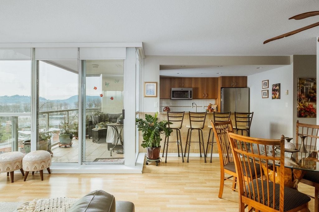 235 Guildford Way, #1003