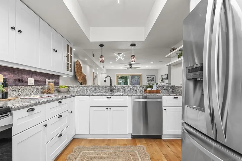 3037 Ingelow St Ste 6