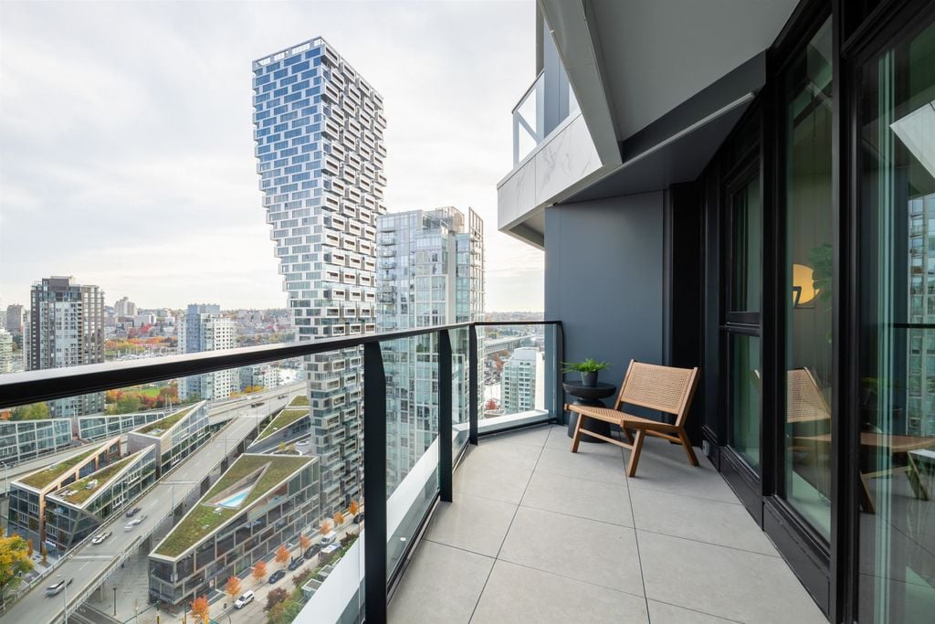889 Pacific St, #2701