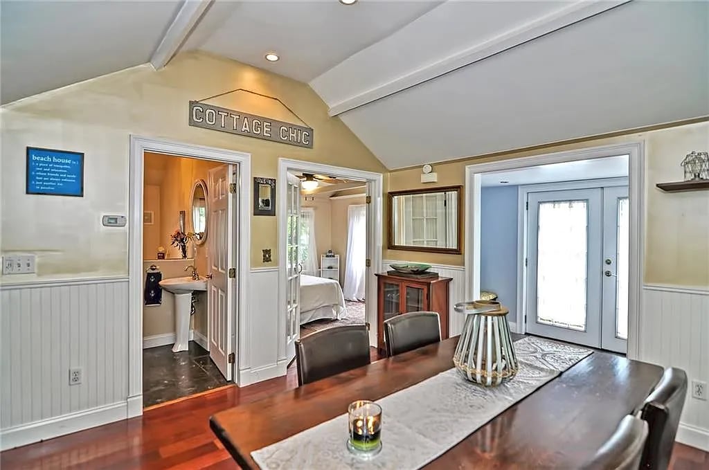 6 Dresser St