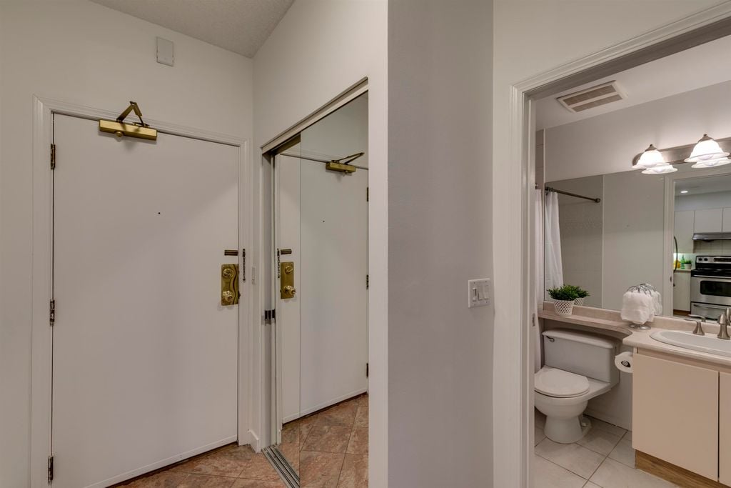 2628 Ash St, #207