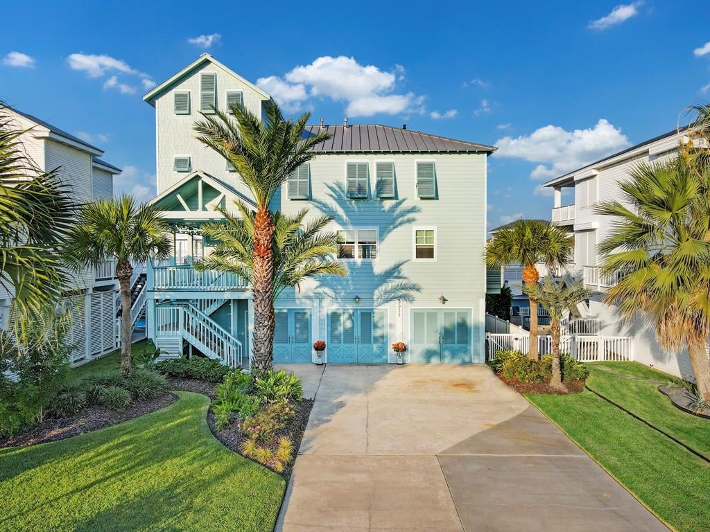 3311 Cove Ln