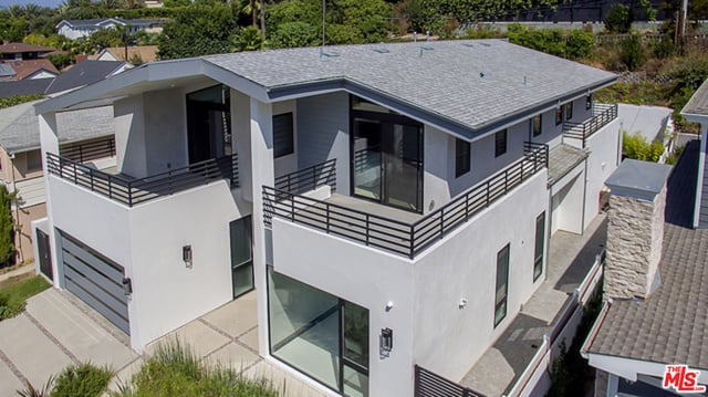 2122 Castle Heights Ave