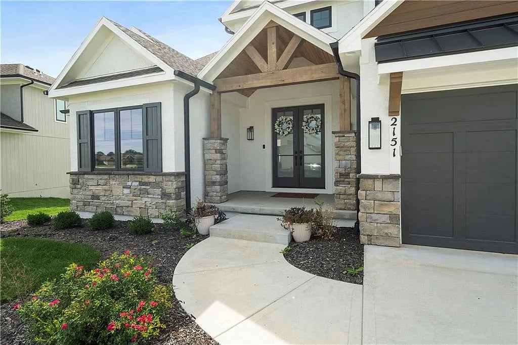 2151 NW Killarney Ln