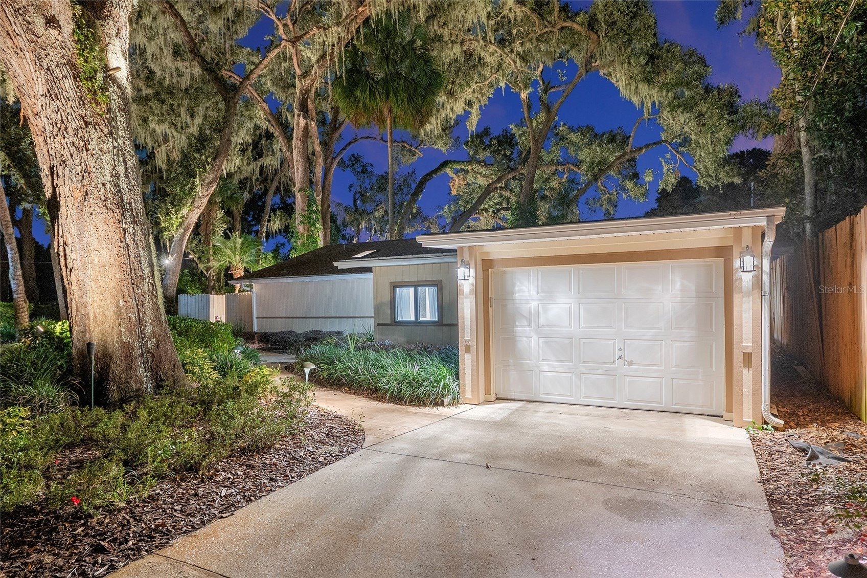 10745 SE Sunset Harbor Rd