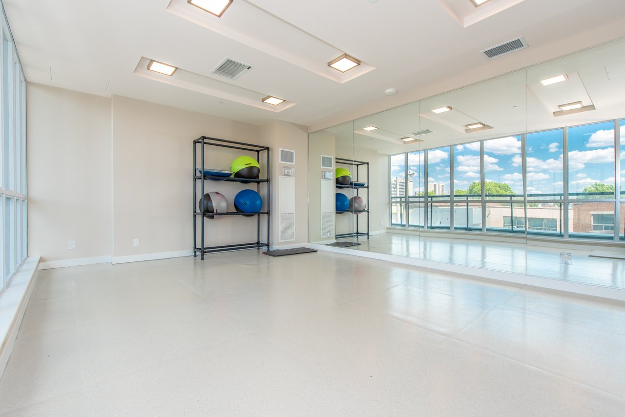 1603 Eglinton Ave W Unit: 417 