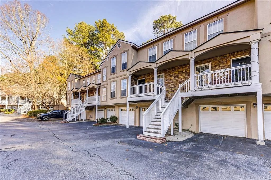 1103 Masons Creek Cir