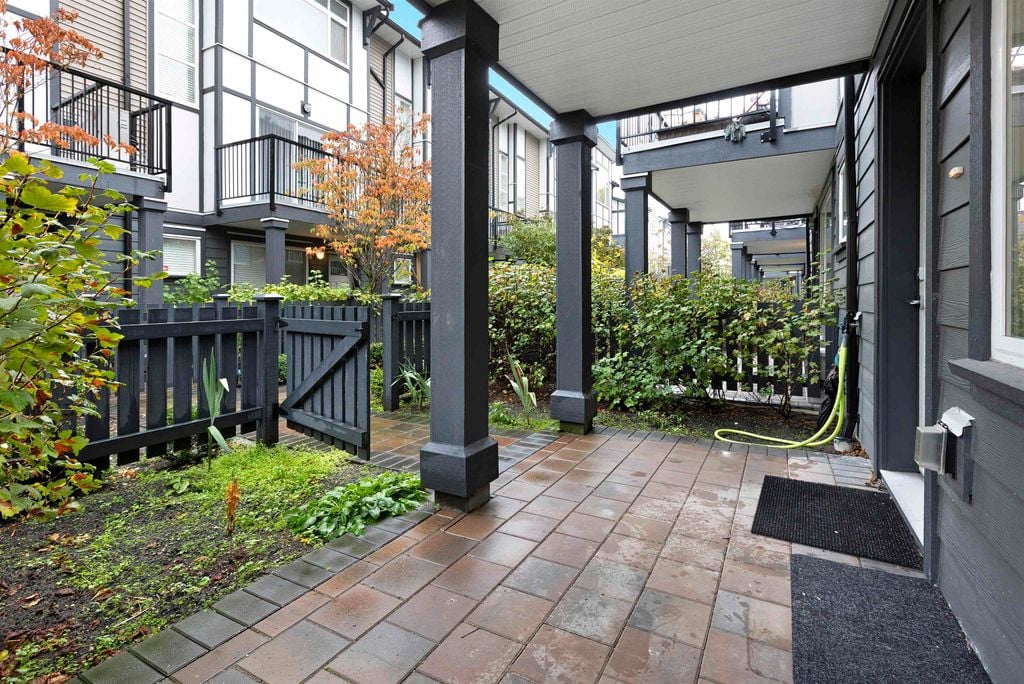 9680 Alexandra Rd, #86