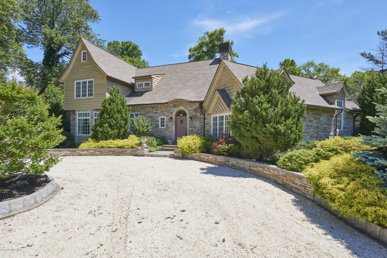 125 Ave Of Two Rivers