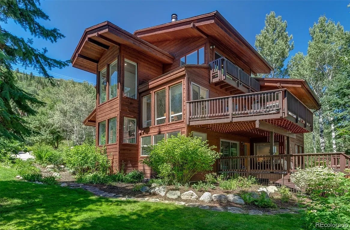 36872 Tree Haus Dr
