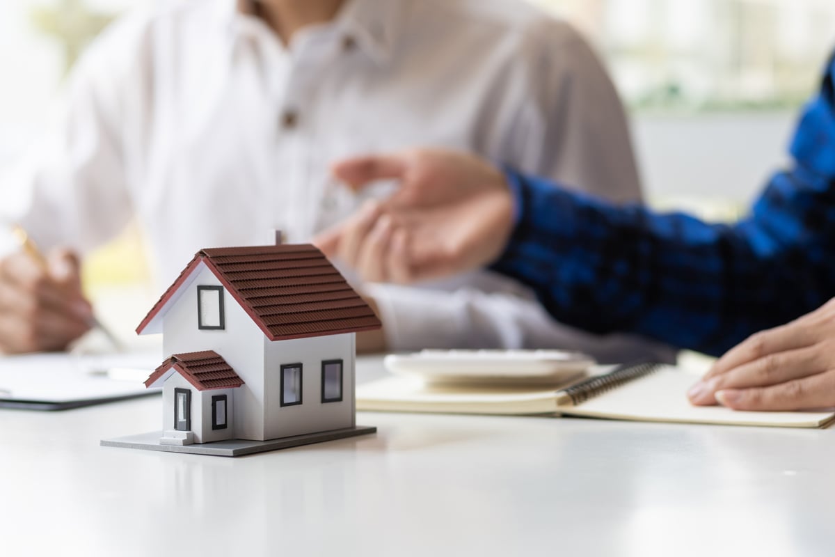 How Inspection Negotiations Really Work (And Why Some Repairs Shouldn’t Be Asked For)