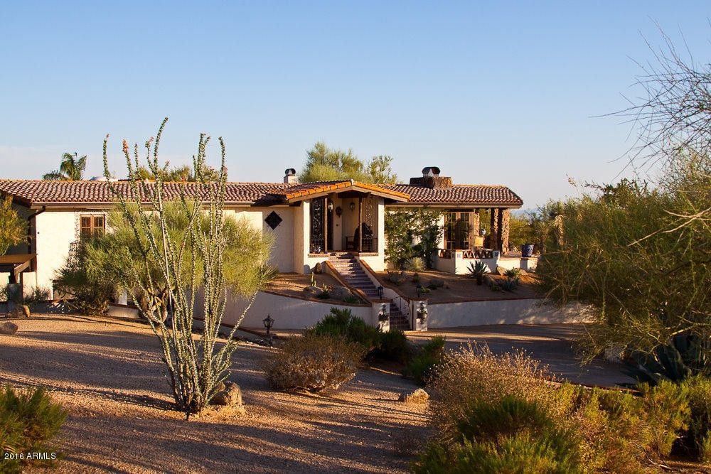 39023 N BOULDER VIEW Dr