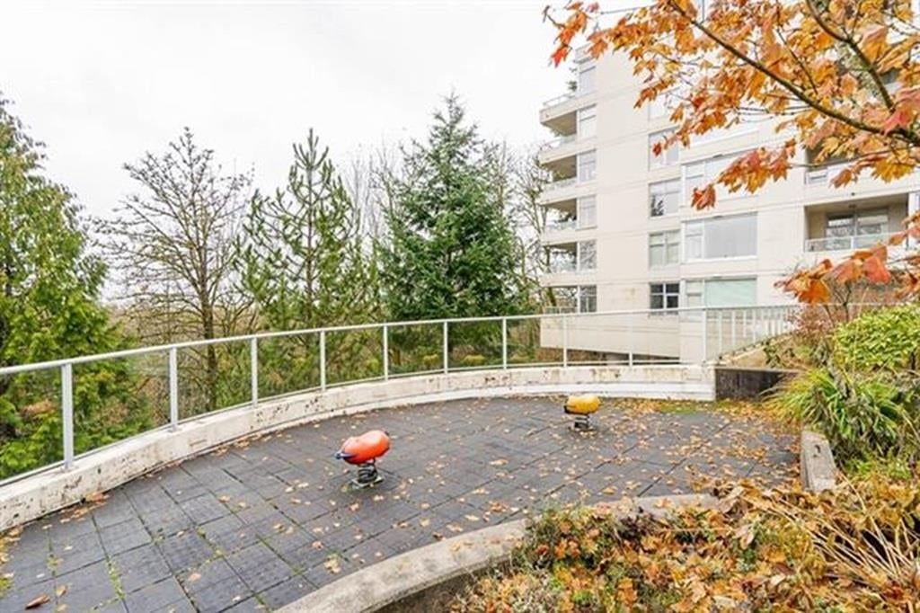 904-9288 University Cres