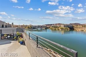 Lakefront Luxury Living