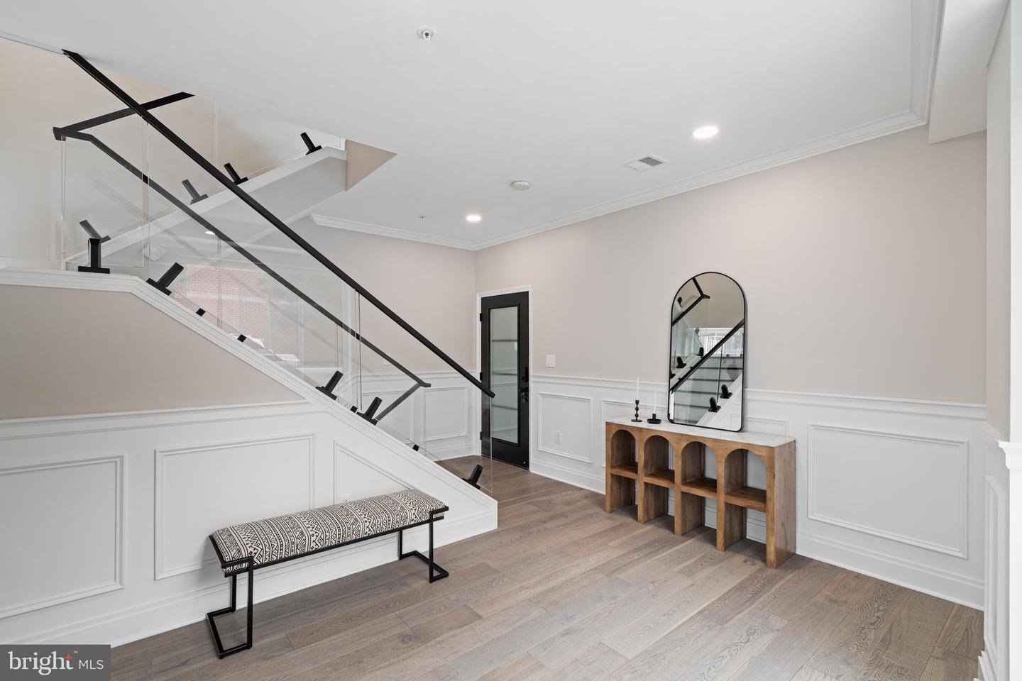 246 Montrose St, Philadelphia, PA 19147
